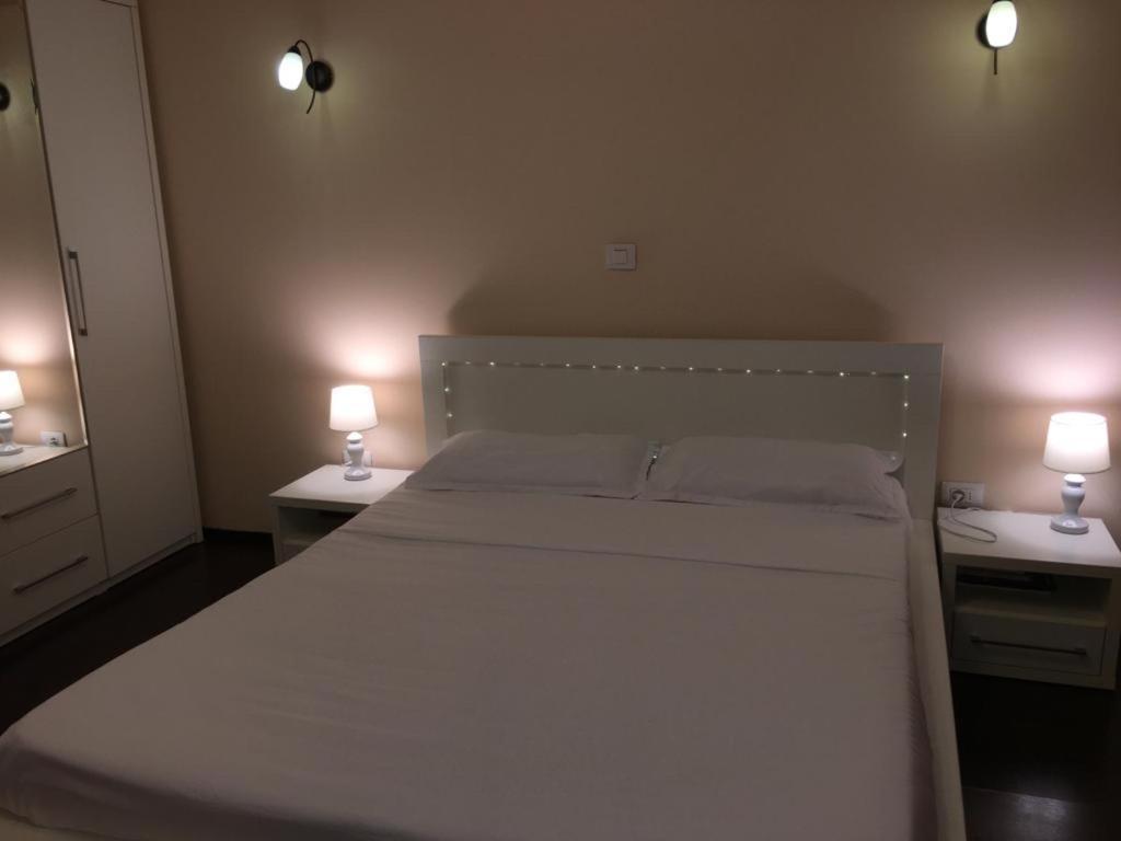 Sea Escape Apartment Mamaia Esterno foto