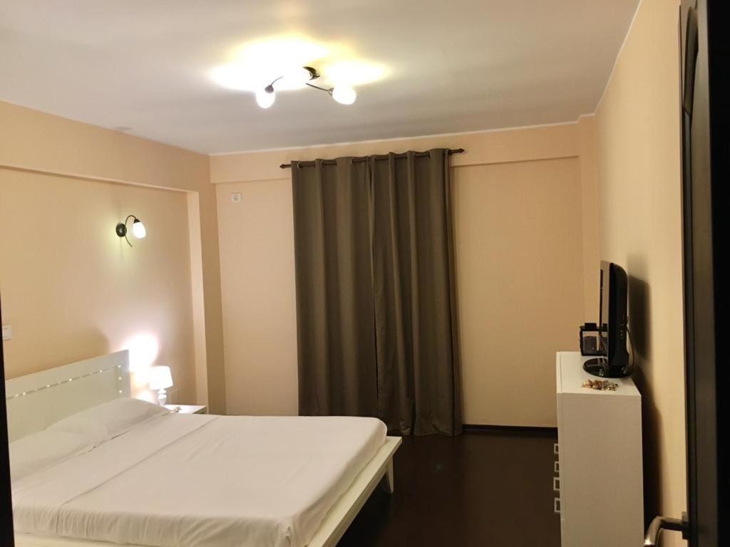 Sea Escape Apartment Mamaia Esterno foto