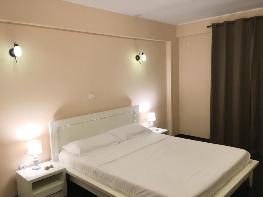 Sea Escape Apartment Mamaia Esterno foto
