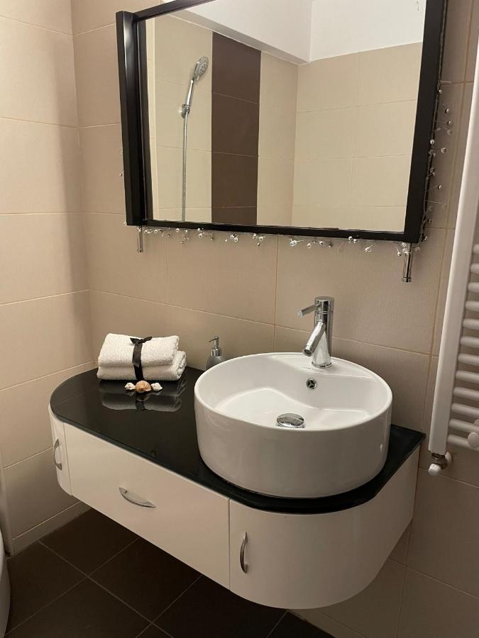 Sea Escape Apartment Mamaia Esterno foto