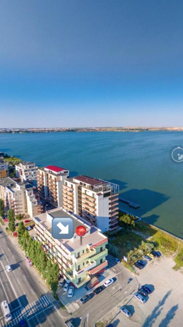 Sea Escape Apartment Mamaia Esterno foto